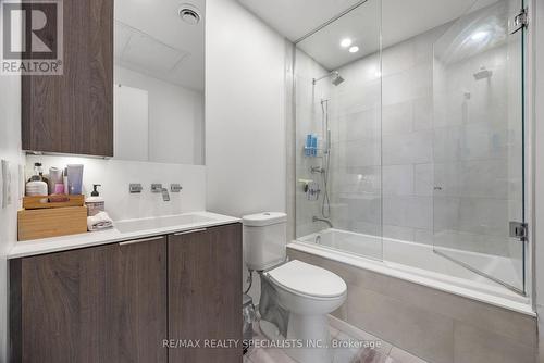 609 - 12 Bonnycastle Street, Toronto, ON - Indoor Photo Showing Bathroom