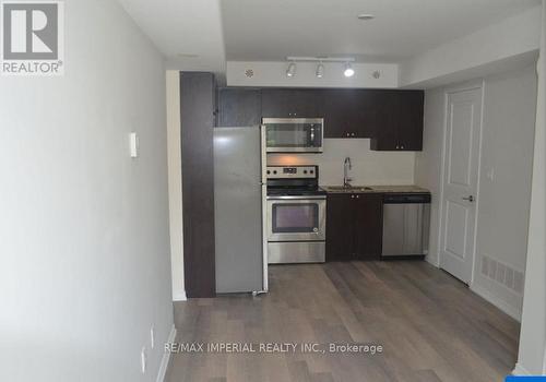 202 - 1070 Progress Avenue, Toronto, ON - Indoor Photo Showing Kitchen