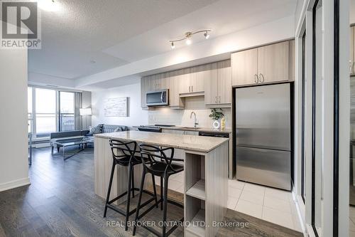 213 - 9201 Yonge Street, Richmond Hill, ON - Indoor Photo Showing Kitchen With Upgraded Kitchen