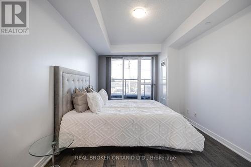 213 - 9201 Yonge Street, Richmond Hill, ON - Indoor Photo Showing Bedroom