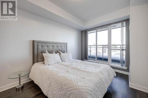 213 - 9201 Yonge Street, Richmond Hill, ON - Indoor Photo Showing Bedroom