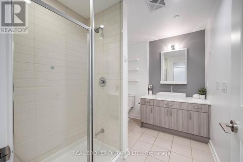 213 - 9201 Yonge Street, Richmond Hill, ON - Indoor Photo Showing Bathroom