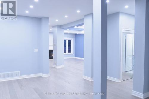 1093 Lamplight Way, Mississauga, ON - Indoor Photo Showing Other Room