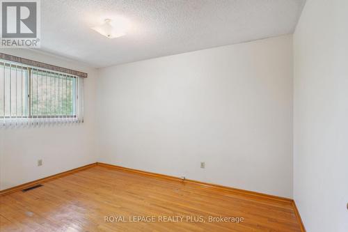 40 Forest Hill Crescent, Hamilton, ON - Indoor Photo Showing Other Room