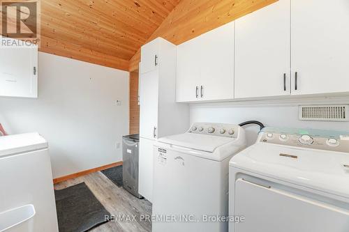 78 Bond Street, Cambridge, ON - Indoor Photo Showing Laundry Room