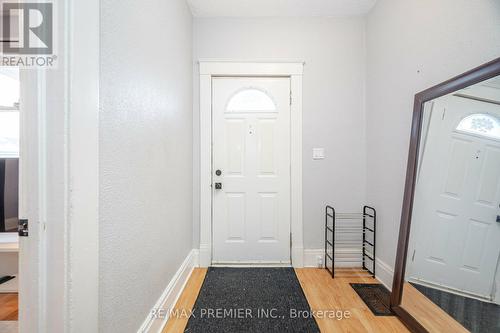 78 Bond Street, Cambridge, ON - Indoor Photo Showing Other Room