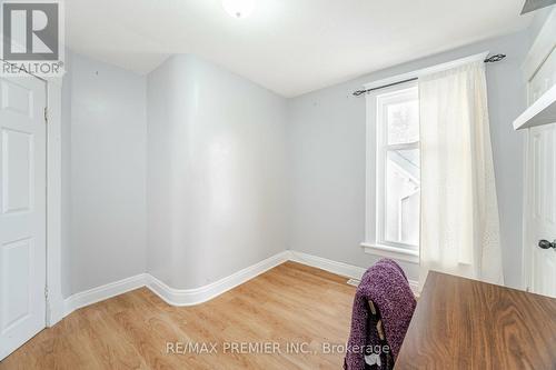 78 Bond Street, Cambridge, ON - Indoor Photo Showing Other Room