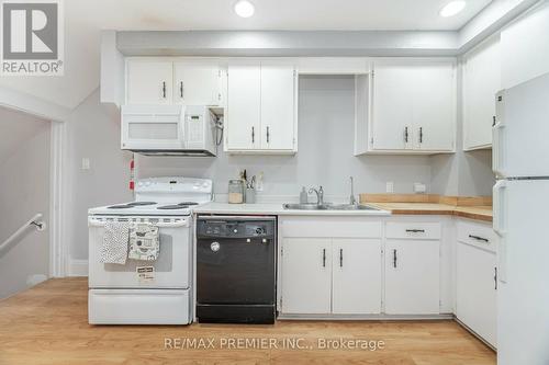 78 Bond Street, Cambridge, ON - Indoor Photo Showing Kitchen With Double Sink