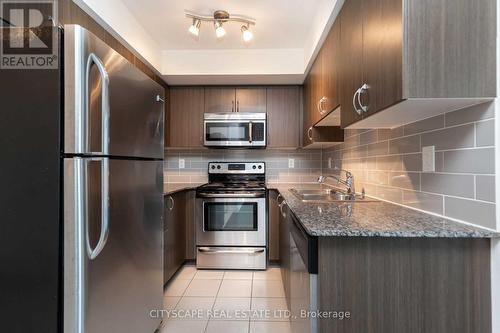 410 - 812 Lansdowne Avenue, Toronto, ON - Indoor Photo Showing Kitchen With Stainless Steel Kitchen With Double Sink With Upgraded Kitchen