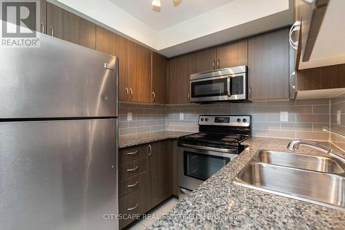 410 - 812 Lansdowne Avenue, Toronto, ON - Indoor Photo Showing Kitchen With Stainless Steel Kitchen With Double Sink