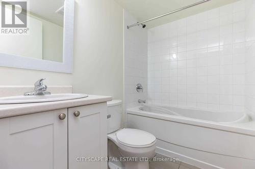 410 - 812 Lansdowne Avenue, Toronto, ON - Indoor Photo Showing Bathroom