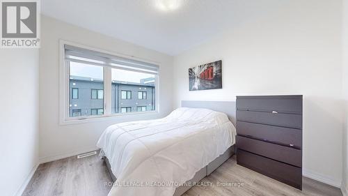 120 Huguenot Road, Oakville, ON - Indoor Photo Showing Bedroom