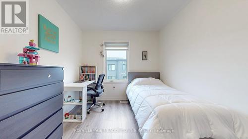 120 Huguenot Road, Oakville, ON - Indoor Photo Showing Bedroom