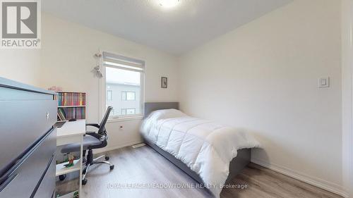 120 Huguenot Road, Oakville, ON - Indoor Photo Showing Bedroom