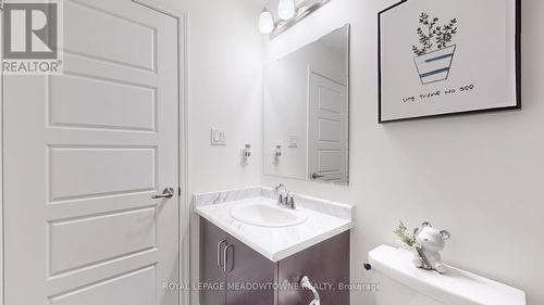 120 Huguenot Road, Oakville, ON - Indoor Photo Showing Bathroom