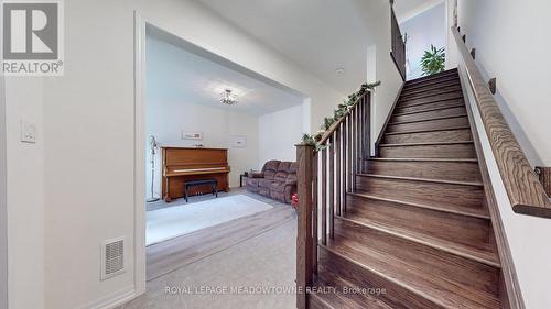 120 Huguenot Road, Oakville, ON - Indoor Photo Showing Other Room