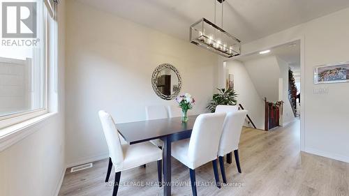 120 Huguenot Road, Oakville, ON - Indoor Photo Showing Dining Room