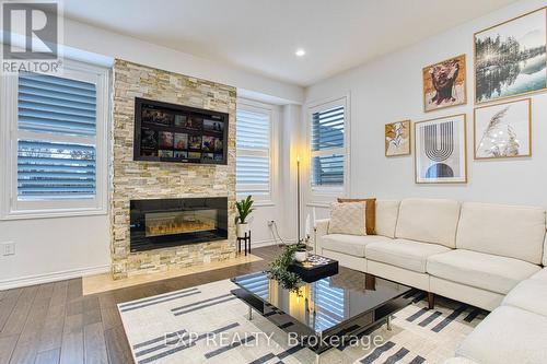 67 Padua Crescent, Hamilton, ON - Indoor Photo Showing Living Room With Fireplace