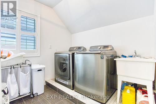 67 Padua Crescent, Hamilton, ON - Indoor Photo Showing Laundry Room