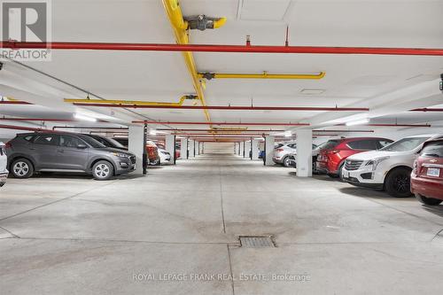 114 - 95 Wellington Street, Clarington (Bowmanville), ON - Indoor Photo Showing Garage