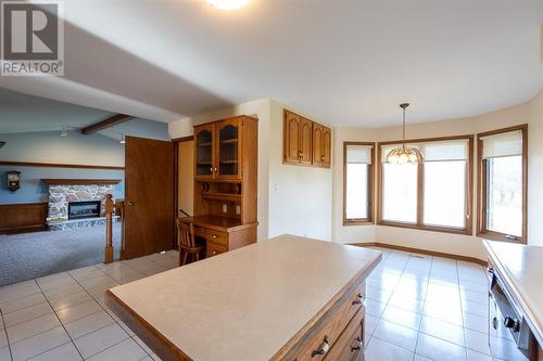 2064 London Line, Sarnia, ON - Indoor Photo Showing Kitchen