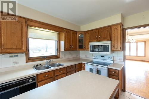 2064 London Line, Sarnia, ON - Indoor Photo Showing Kitchen With Double Sink