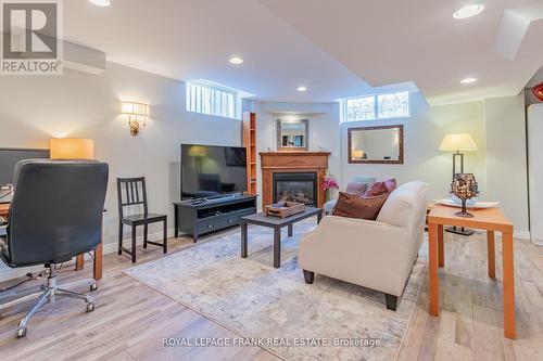 Bsmt - 253 Huntington Crescent, Clarington (Courtice), ON - Indoor With Fireplace