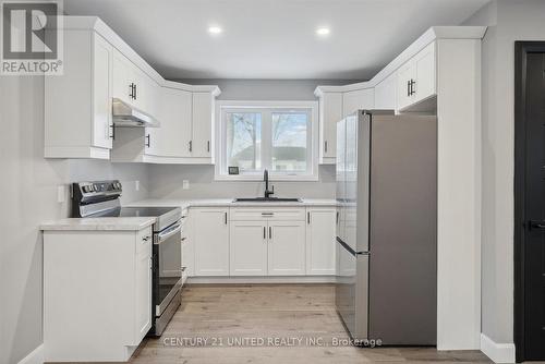 2 - 491 King George Street, Peterborough (Otonabee), ON - Indoor Photo Showing Kitchen