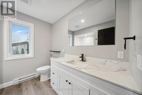 2 - 491 King George Street, Peterborough (Otonabee), ON - Indoor Photo Showing Bathroom