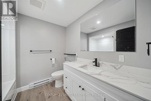 1 - 491 King George Street, Peterborough (Otonabee), ON - Indoor Photo Showing Bathroom