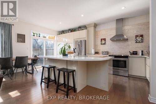 217 Clipper Court, Kingston (Kingston East (Incl Barret Crt)), ON - Indoor Photo Showing Kitchen With Upgraded Kitchen