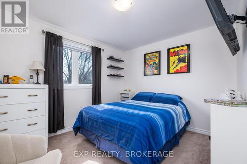 217 Clipper Court, Kingston (Kingston East (Incl Barret Crt)), ON - Indoor Photo Showing Bedroom