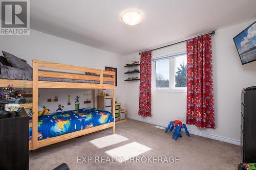 217 Clipper Court, Kingston (Kingston East (Incl Barret Crt)), ON - Indoor Photo Showing Bedroom