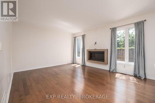 217 Clipper Court, Kingston (Kingston East (Incl Barret Crt)), ON - Indoor Photo Showing Living Room With Fireplace