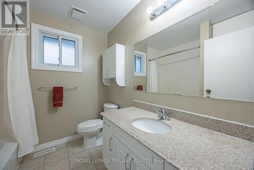 110 Hazelwood Crescent, Central Elgin (Belmont), ON - Indoor Photo Showing Bathroom