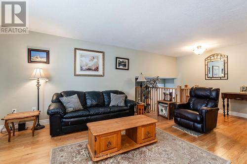 62 Mcdermitt Trail, Tay (Victoria Harbour), ON - Indoor Photo Showing Living Room