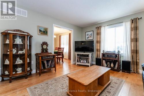 62 Mcdermitt Trail, Tay (Victoria Harbour), ON - Indoor Photo Showing Living Room