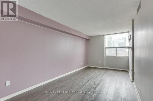 805 - 389 Dundas Street, London, ON - Indoor Photo Showing Other Room