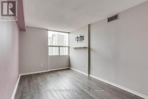 805 - 389 Dundas Street, London, ON - Indoor Photo Showing Other Room