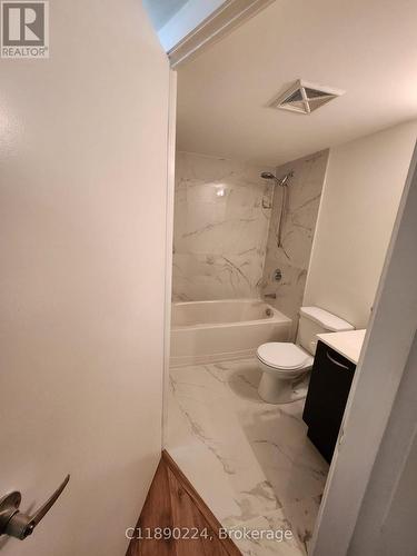 1019 - 38 Joe Shuster Way, Toronto, ON - Indoor Photo Showing Bathroom