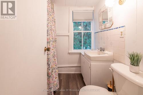 1066 Ferguson Road, Armour, ON - Indoor Photo Showing Laundry Room