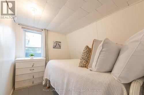 1066 Ferguson Road, Armour, ON - Indoor Photo Showing Bedroom