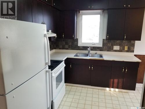 4901 Leader Street, Macklin, SK - Indoor Photo Showing Kitchen With Double Sink