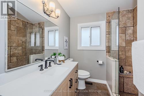 161 Renfield Street N, Guelph (Waverley), ON - Indoor Photo Showing Bathroom