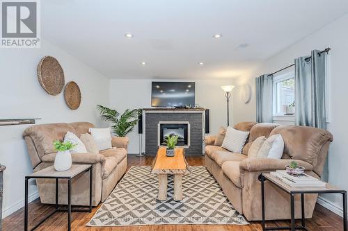 161 Renfield Street N, Guelph (Waverley), ON - Indoor Photo Showing Living Room With Fireplace