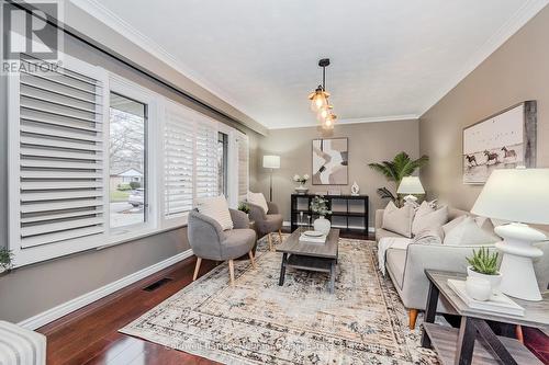 161 Renfield Street N, Guelph (Waverley), ON - Indoor Photo Showing Living Room