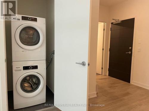 908 - 212 King William Street, Hamilton, ON - Indoor Photo Showing Laundry Room