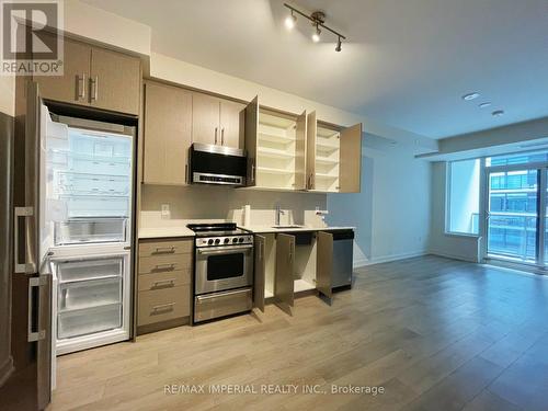 908 - 212 King William Street, Hamilton, ON - Indoor Photo Showing Kitchen