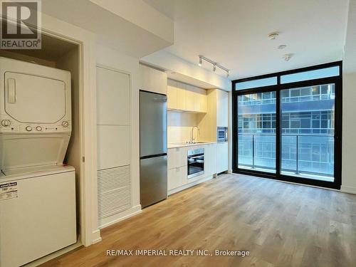 1015 - 1 Jarvis Street, Hamilton, ON - Indoor Photo Showing Laundry Room