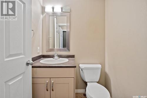 103 Denham Crescent, Saskatoon, SK - Indoor Photo Showing Bathroom